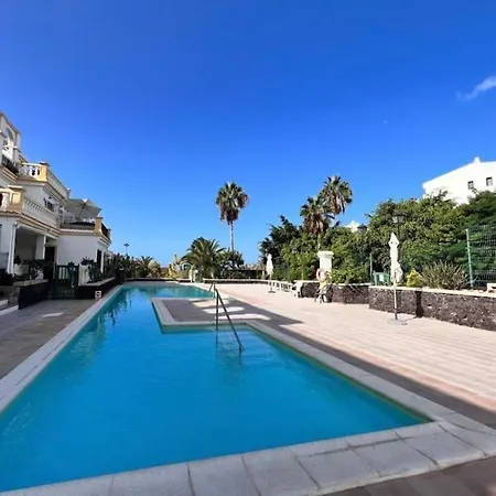 Ocean View With Pools Appartamento